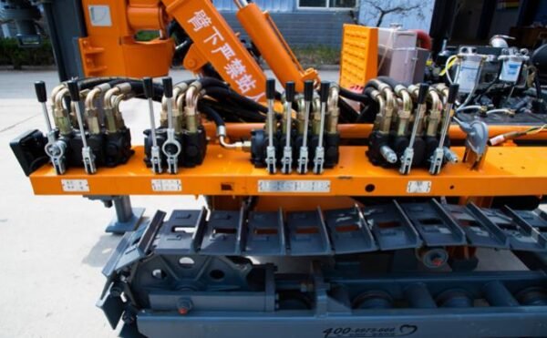 HW-910 DTH Drilling Rig - Image 2