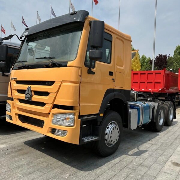 Howo 6x4 Tractor Truck - Image 2
