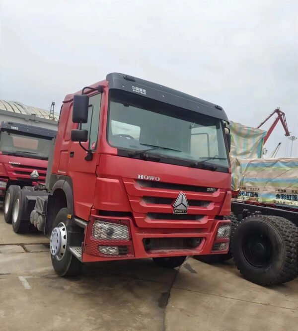 Sinotruk Howo 380 6x4 Tractor Truck