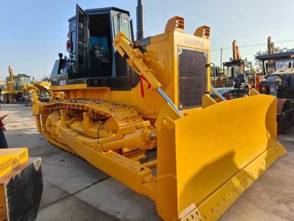 Reconditioned Shantui SD22 bulldozer machine - Image 7