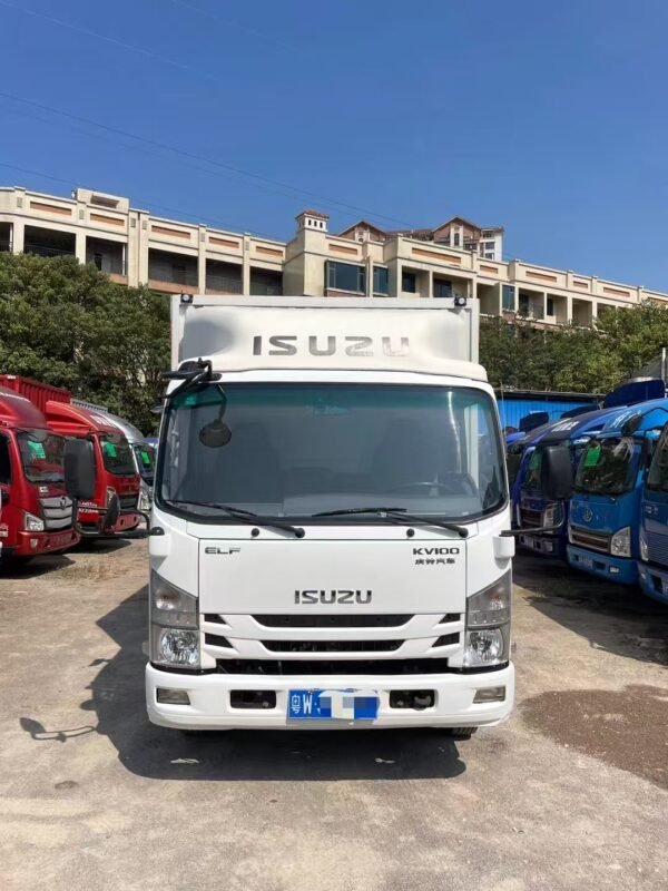 Second-hand box truck Isuzu KV100 - Image 2