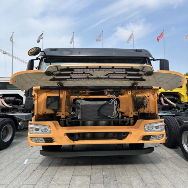 Howo 6x4 Tractor Truck - Image 5
