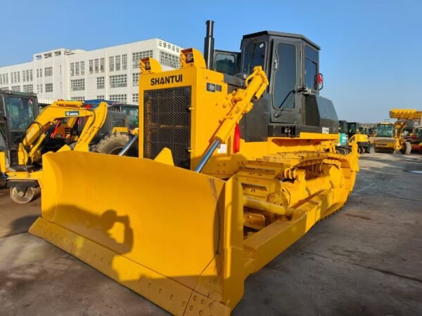 Reconditioned Shantui SD22 bulldozer machine - Image 9