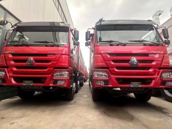 SINOTRUK HOWO 8×4 Dump Truck