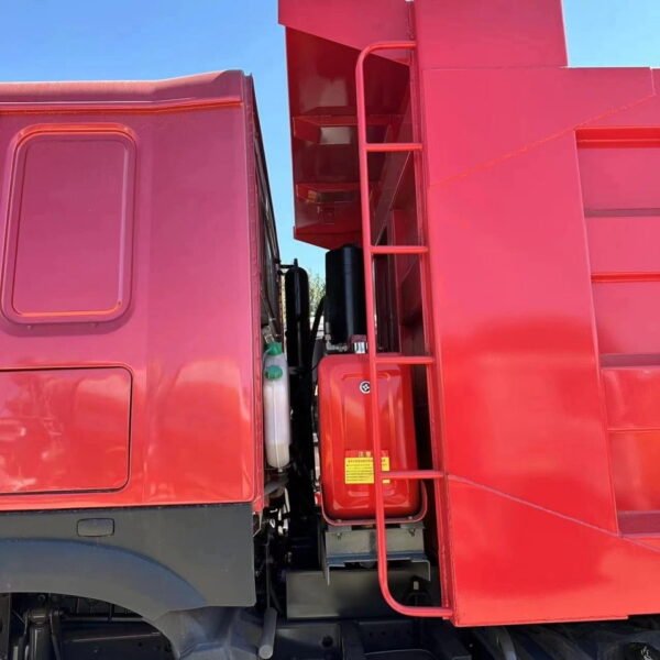 Used Tip Trucks - Image 5