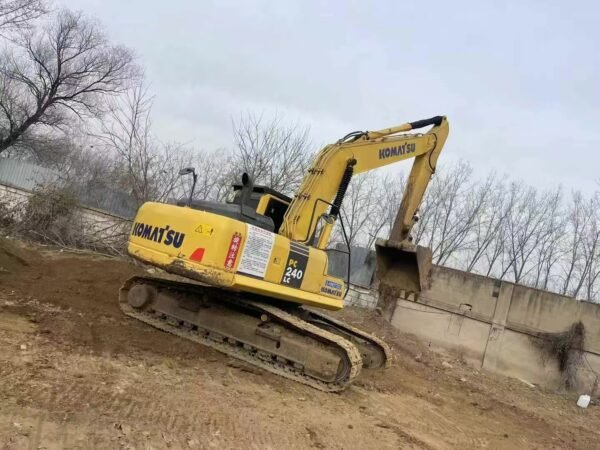 Premium Komatsu 240MO