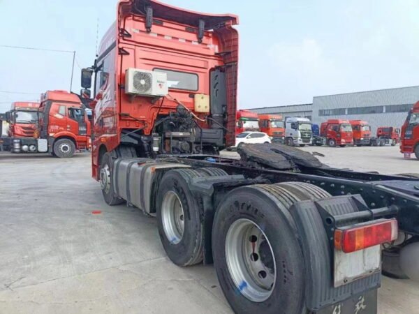 Faw Tractor Head 6x4 - Image 4