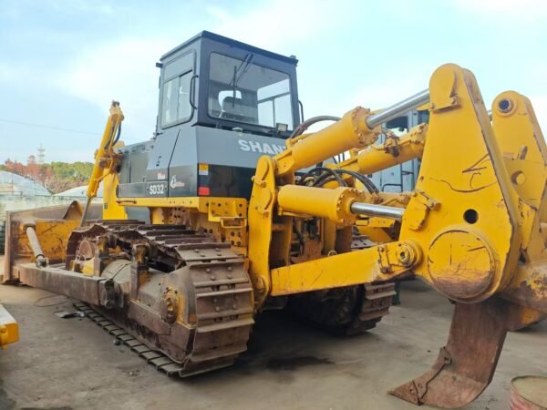 Second-hand Shantui SD32 bulldozer
