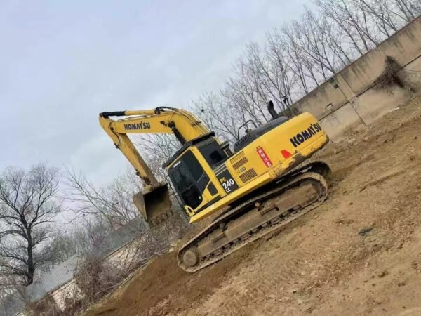 Premium Komatsu 240MO - Image 5