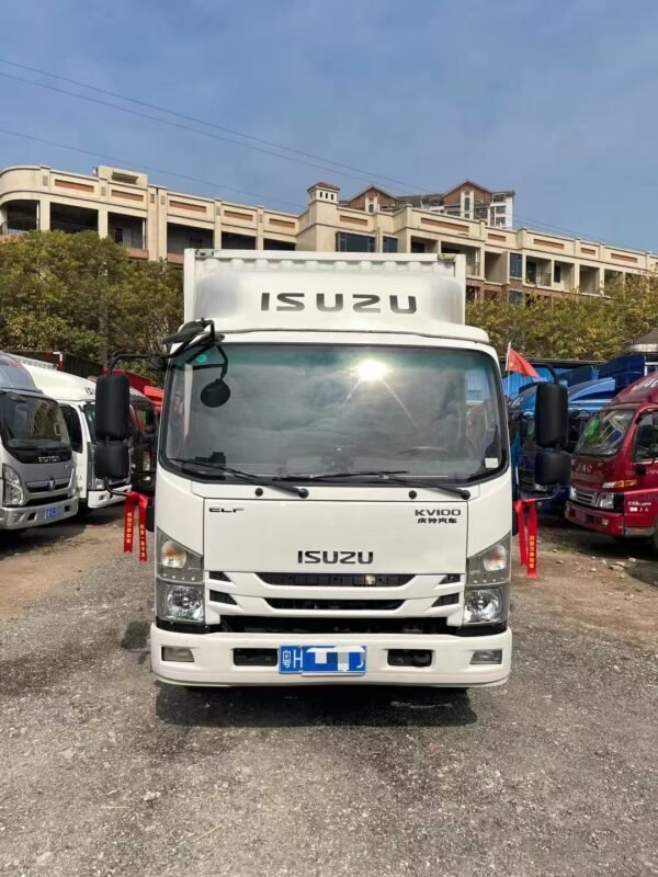 Second-hand box truck Isuzu KV100 - Image 6