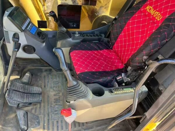 Premium Komatsu 240MO - Image 3