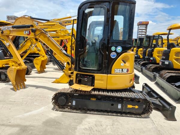 Reconditioned excavator CARTER 303.5E - Image 2
