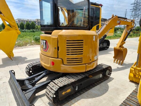Reconditioned excavator CARTER 303.5E - Image 4