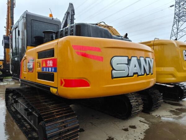 Reconditioned excavator Sany 235 - Image 3
