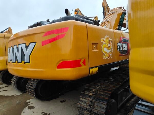 Reconditioned excavator Sany 235 - Image 4