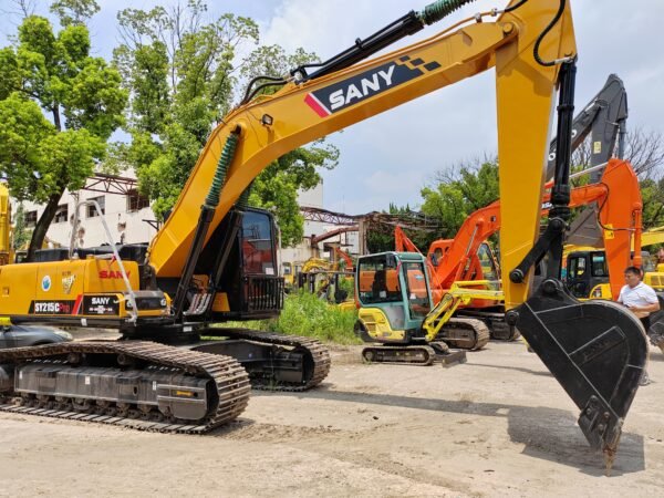 Reconditioned excavator Sany 215C - Image 2