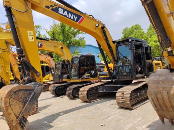 Reconditioned excavator Sany 215C - Image 3